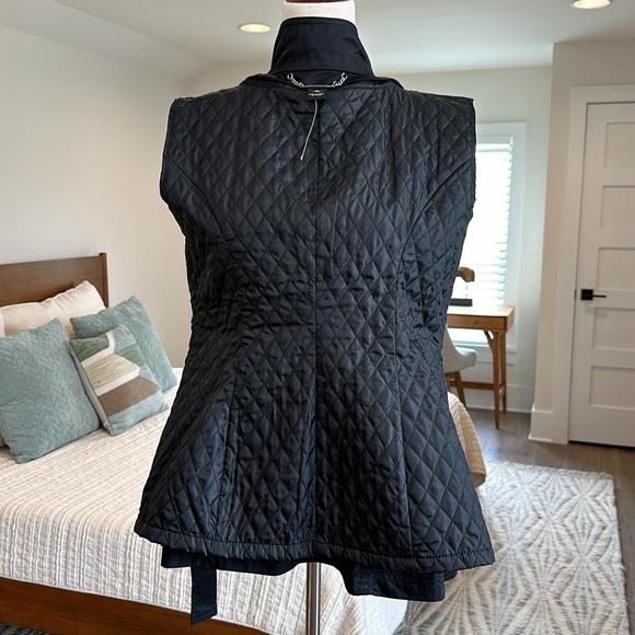 White House Black Market trench coat - Picture 9 of 12